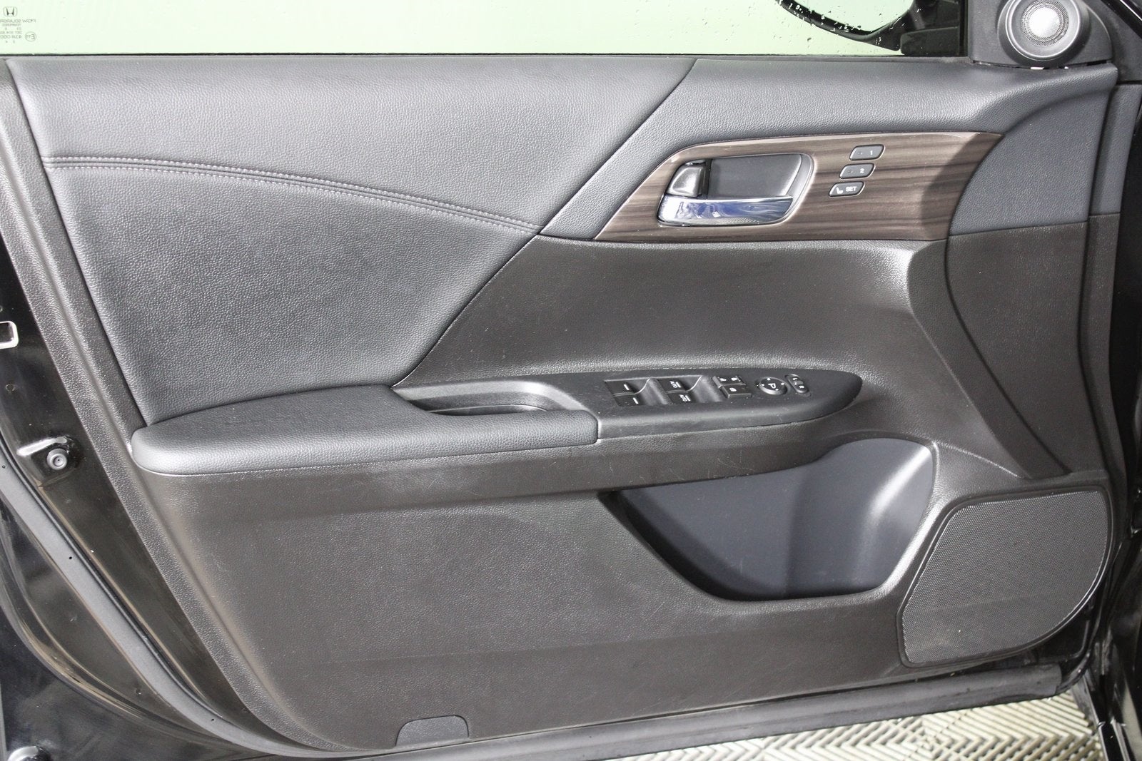 2016 Honda Accord EX-L w/Navigation and Honda Sensing